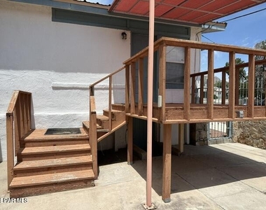 4222 Pershing Drive - Photo Thumbnail 21
