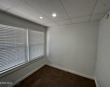 4222 Pershing Drive - Photo Thumbnail 16