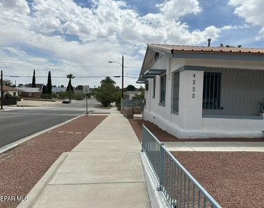 4222 Pershing Drive - Photo Thumbnail 29