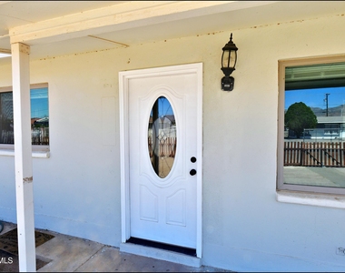 10324 Newport Drive - Photo Thumbnail 4