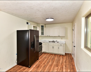 10324 Newport Drive - Photo Thumbnail 12