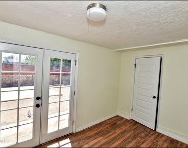 10324 Newport Drive - Photo Thumbnail 28