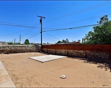 10324 Newport Drive - Photo Thumbnail 34