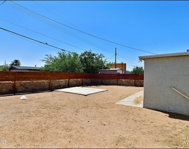 10324 Newport Drive - Photo Thumbnail 31