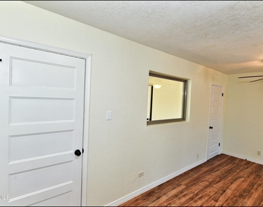 10324 Newport Drive - Photo Thumbnail 17