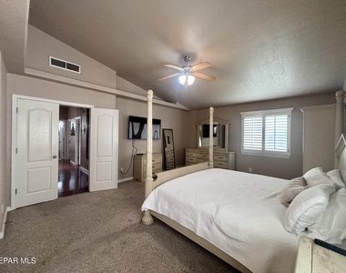 3640 Tierra Calida Drive - Photo Thumbnail 16