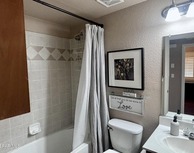 3640 Tierra Calida Drive - Photo Thumbnail 9