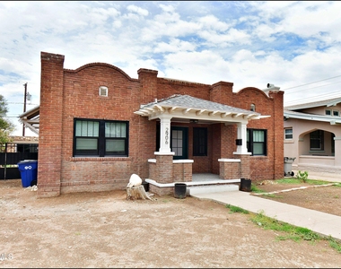 2906 Wheeling Avenue - Photo Thumbnail 1