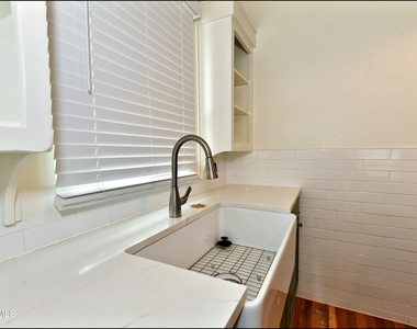 2906 Wheeling Avenue - Photo Thumbnail 15