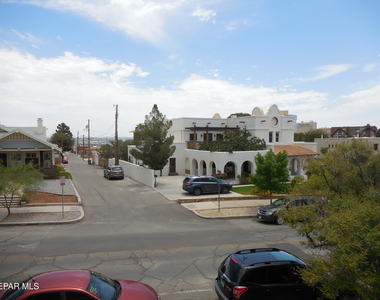 701 W Yandell Drive - Photo Thumbnail 16