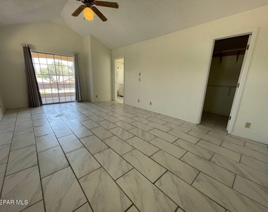 4304 Loma Alegre Drive - Photo Thumbnail 6