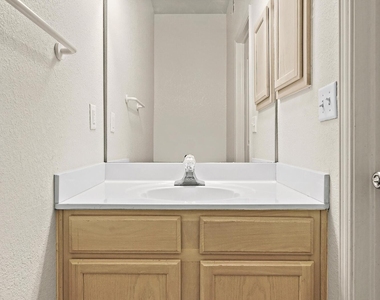 1315 Olga Mapula Drive - Photo Thumbnail 8
