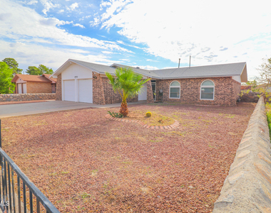 11052 Middledale Street - Photo Thumbnail 6