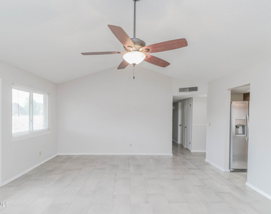 11052 Middledale Street - Photo Thumbnail 12