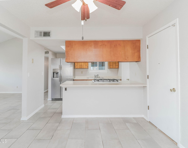 11052 Middledale Street - Photo Thumbnail 15