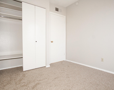 10109 Milan Street - Photo Thumbnail 23