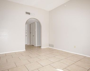 10109 Milan Street - Photo Thumbnail 4
