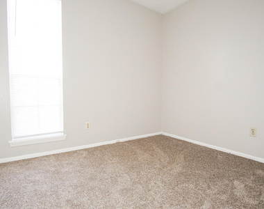 10109 Milan Street - Photo Thumbnail 22