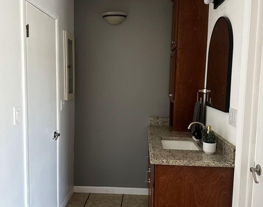 1633 Charles Owens Drive E - Photo Thumbnail 16