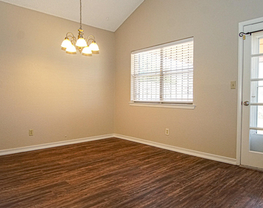 4553 Gen Maloney Circle - Photo Thumbnail 4