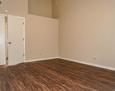 4553 Gen Maloney Circle - Photo Thumbnail 17