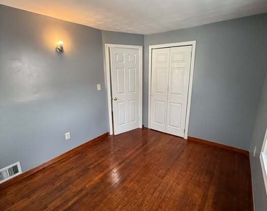 290 Priscilla Street - Photo Thumbnail 4