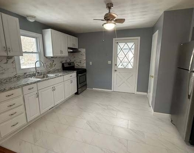 290 Priscilla Street - Photo Thumbnail 1