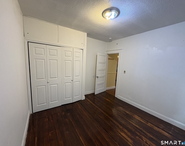 8 Erwin Place - Photo Thumbnail 18