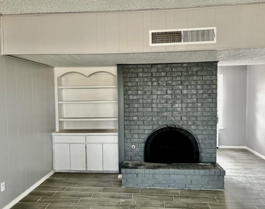 1618 Dale Douglas Drive - Photo Thumbnail 5