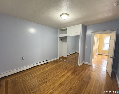 8 Erwin Place - Photo Thumbnail 10