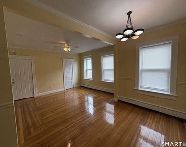 8 Erwin Place - Photo Thumbnail 11