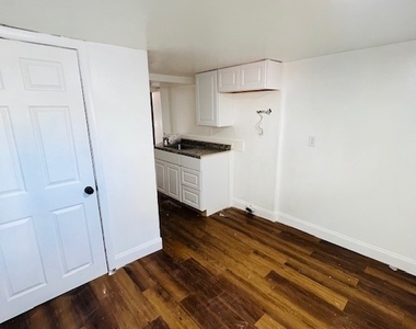1295 Main Street - Photo Thumbnail 2