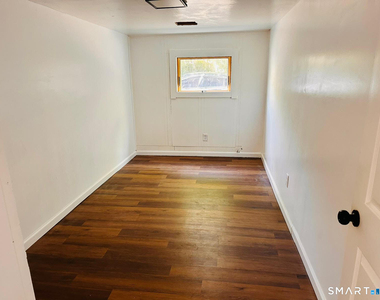 1295 Main Street - Photo Thumbnail 5
