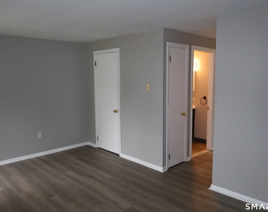 353 Scott Road - Photo Thumbnail 2