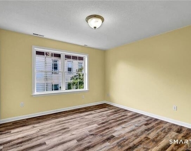 220 Alder Street - Photo Thumbnail 3