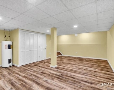 220 Alder Street - Photo Thumbnail 5