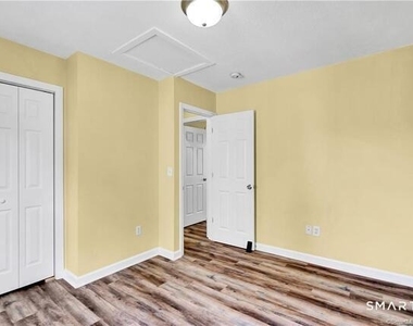 220 Alder Street - Photo Thumbnail 9