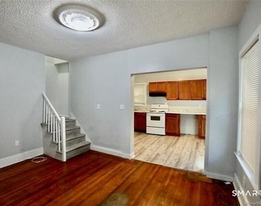 389 Orchard Street - Photo Thumbnail 6