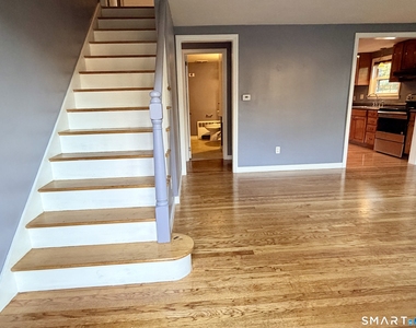 18 Whiteside Street - Photo Thumbnail 7