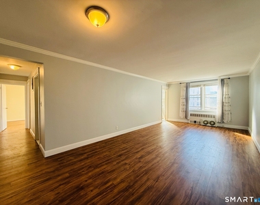 39 Glenbrook Road - Photo Thumbnail 3