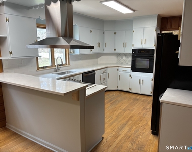 16 Shorelands Drive - Photo Thumbnail 12