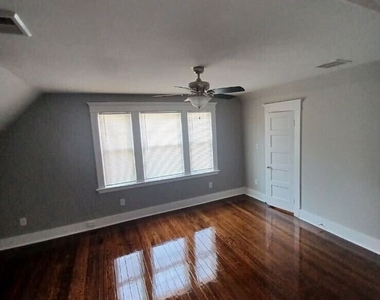 135 Pendleton Street - Photo Thumbnail 5