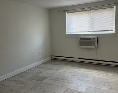 126 Triangle Street - Photo Thumbnail 9