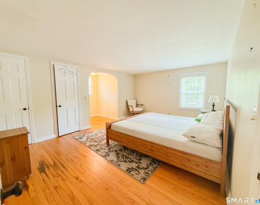 1657 Farmington Avenue - Photo Thumbnail 3