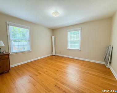 1657 Farmington Avenue - Photo Thumbnail 8
