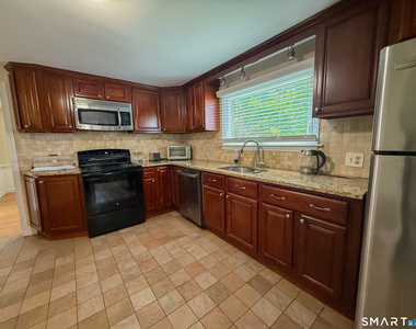 1657 Farmington Avenue - Photo Thumbnail 6