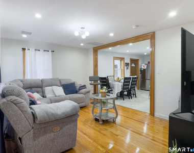 90 Seymour Street - Photo Thumbnail 5