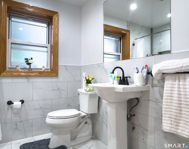 90 Seymour Street - Photo Thumbnail 8