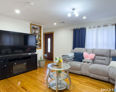 90 Seymour Street - Photo Thumbnail 4