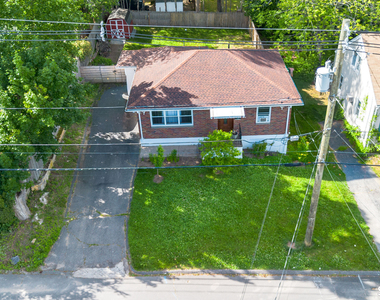 90 Seymour Street - Photo Thumbnail 1